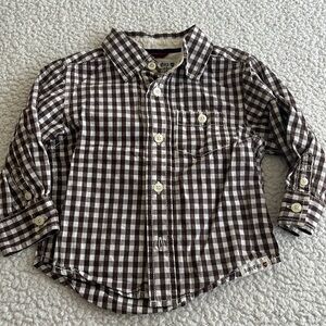 🟡Baby gap button down shirt size 18-24 months